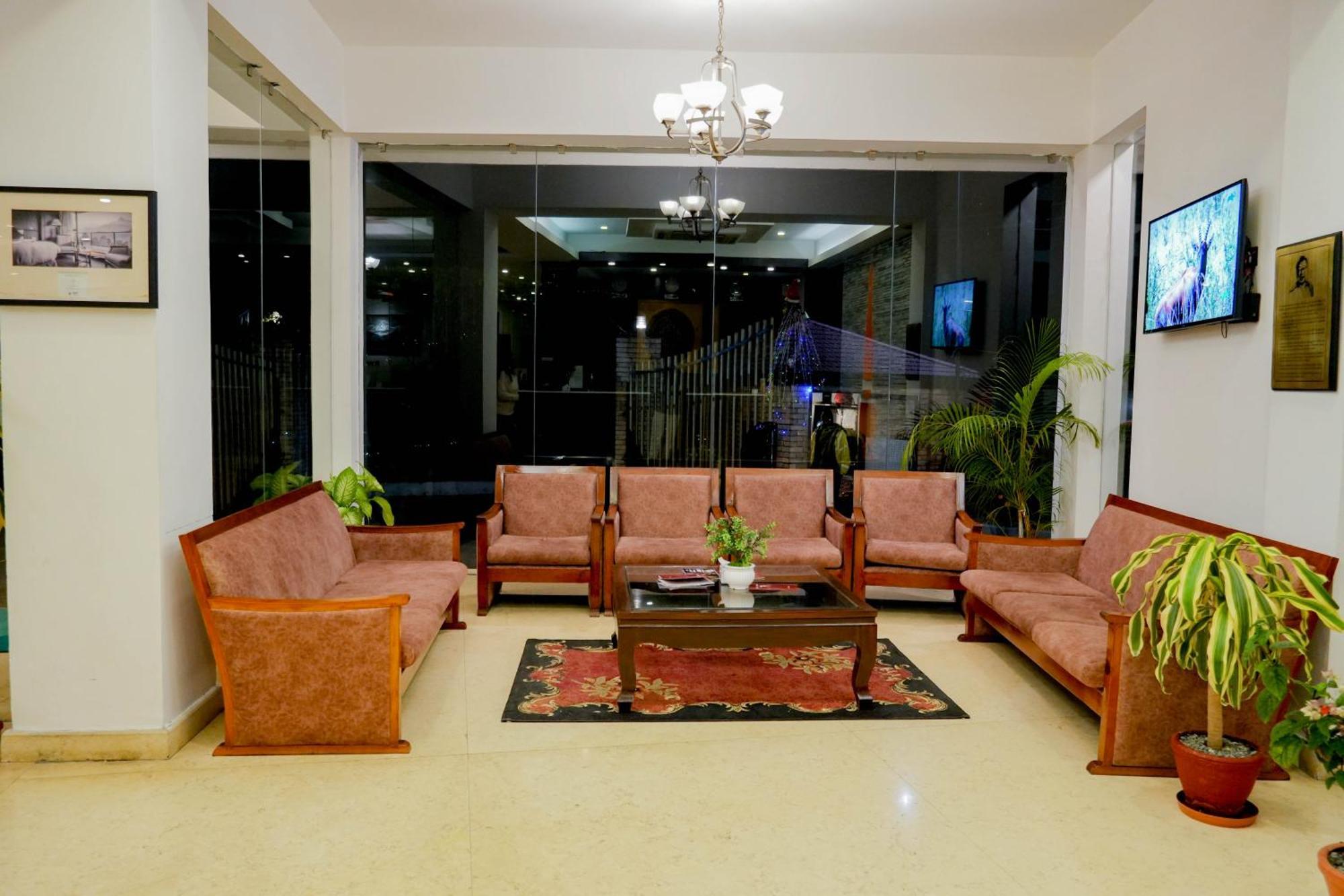 Himalayan Front Hotel By Kgh Group Pokhara Dış mekan fotoğraf