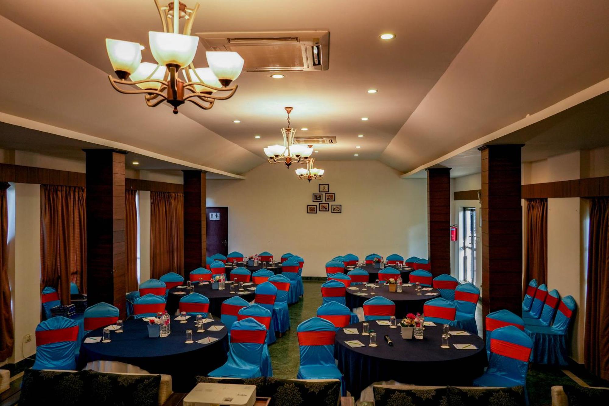 Himalayan Front Hotel By Kgh Group Pokhara Dış mekan fotoğraf