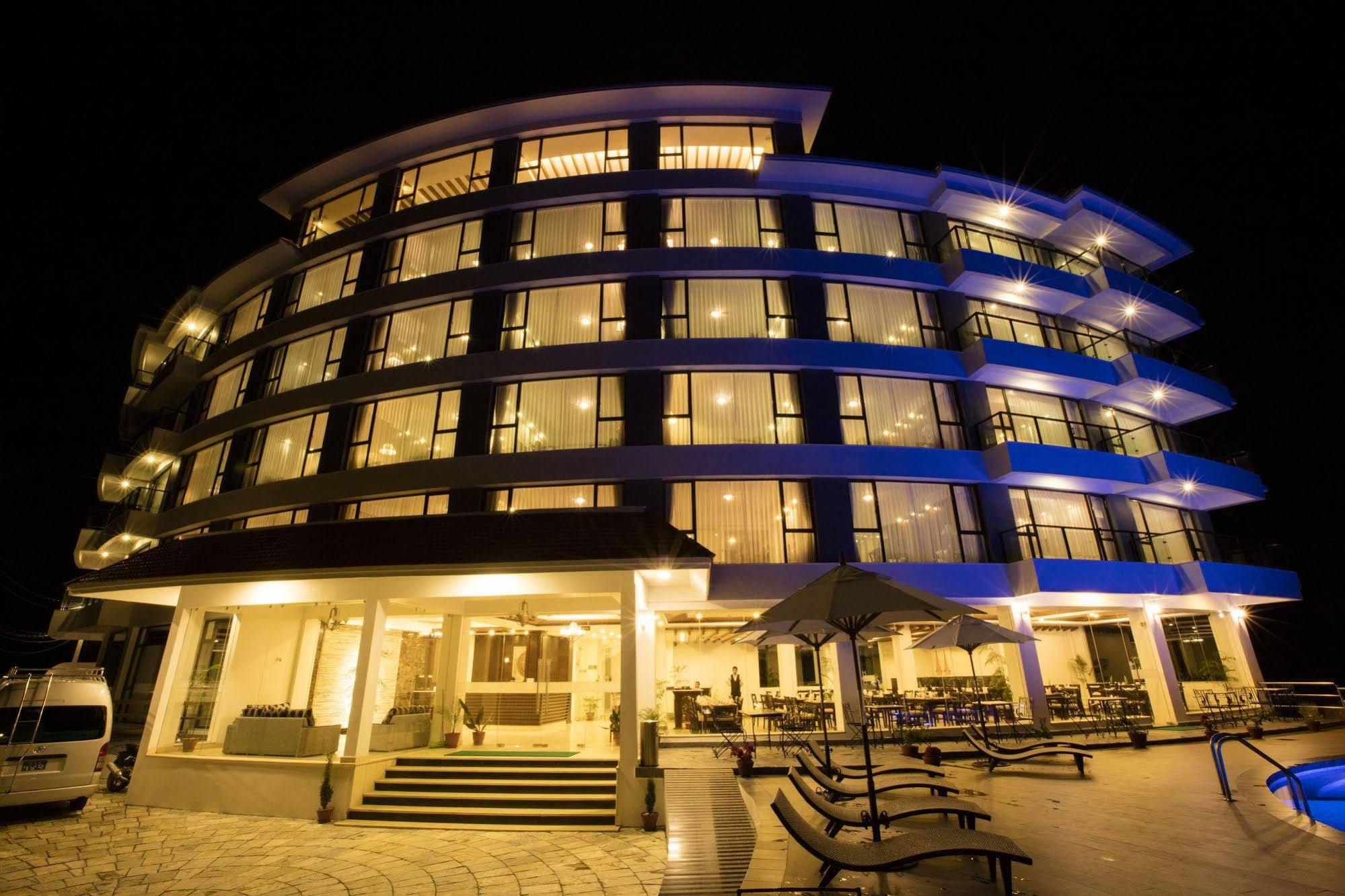 Himalayan Front Hotel By Kgh Group Pokhara Dış mekan fotoğraf