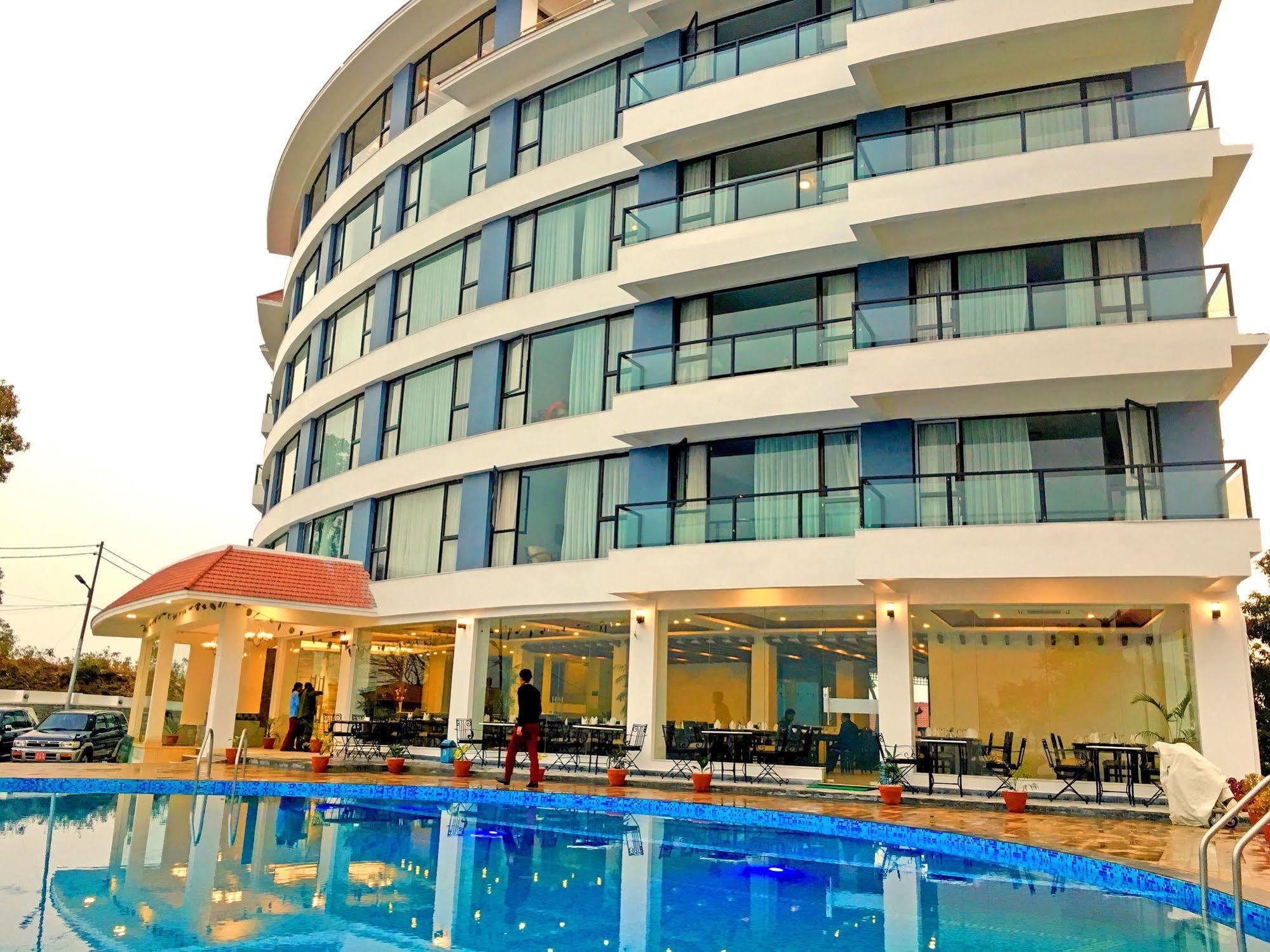 Himalayan Front Hotel By Kgh Group Pokhara Dış mekan fotoğraf